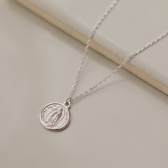 Petite Miraculous Mary Necklace | 925 Silver - Picture 3 of 6
